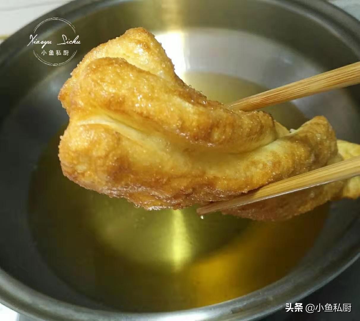 懒人油条做法只用面粉鸡蛋和水,油条的家常做法简单又好吃放鸡蛋