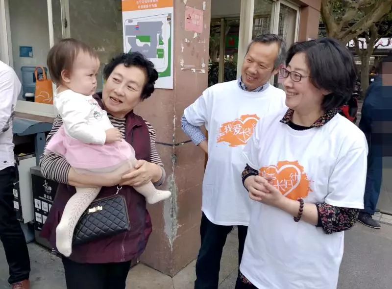 承载上海人最初记忆的“网红”医院搬迁一个月：一家人齐来“打卡”，新院开出新门诊