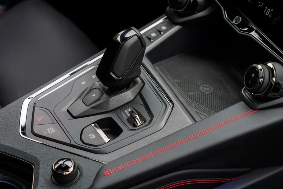 领克01phev和领克05phev,2022款领克05两驱耀halo测评