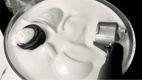 衣服泡了一晚发黄简单处理方法,白衣服泡了一夜发黄了怎么办