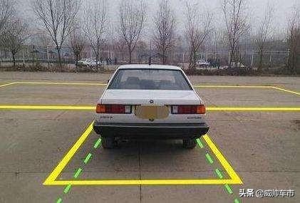 科目二皮卡倒车入库最笨绝招图解,科目二倒车入库技巧图解全过程