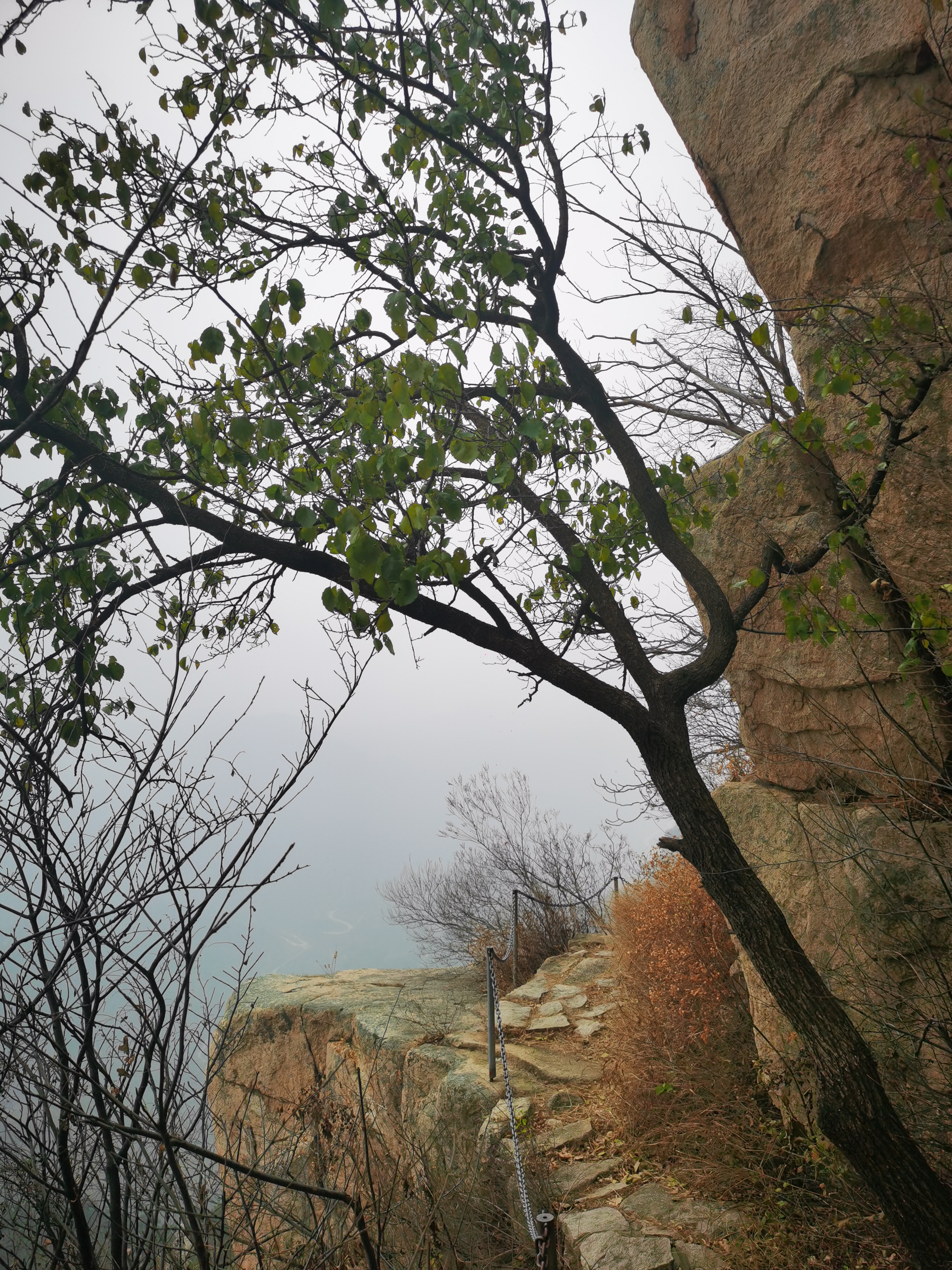 小华山免费爬山攻略,齐鲁嵩山漂亮