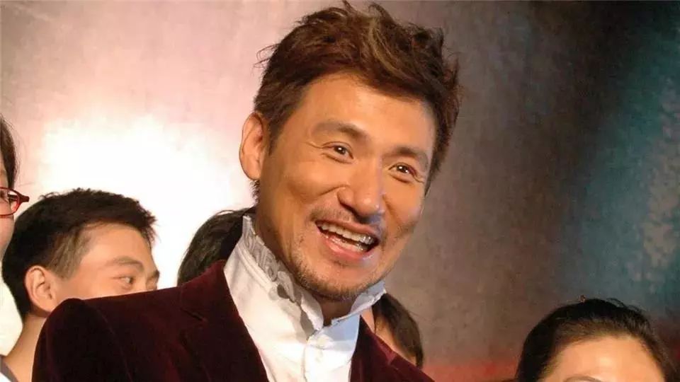 法令纹显老10岁三种方法帮助改善,最显老的法令纹怎么改善