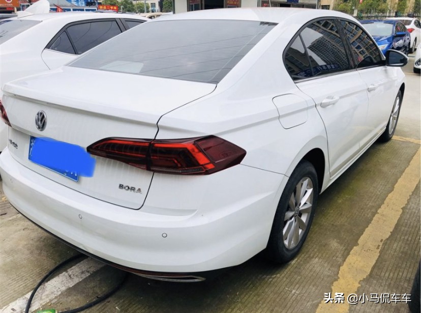 大众宝来2024款1.5t尊行版油耗,大众宝来2019款油耗5.8高吗