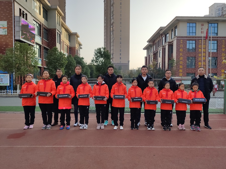 六安市梅山路小学女子足球队,梅山路小学足球赛