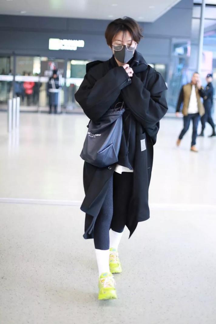 冬季高腰袜的穿法,保暖又好看的穿搭袜子