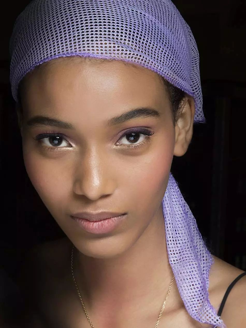 今年新款彩妆女,今年彩妆最高端的