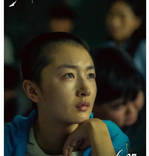 周冬雨父母身份背景被曝光，让人出乎意料。网友：怪不得这么优秀