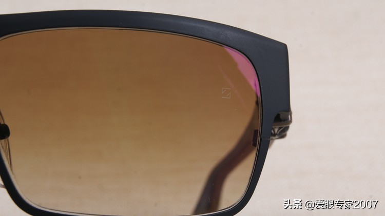 蔡司防蓝光单光镜片,蔡司1.5近视眼镜加防蓝光变色镜片