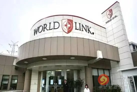 戴口罩扫码排队,戴口罩有序排队