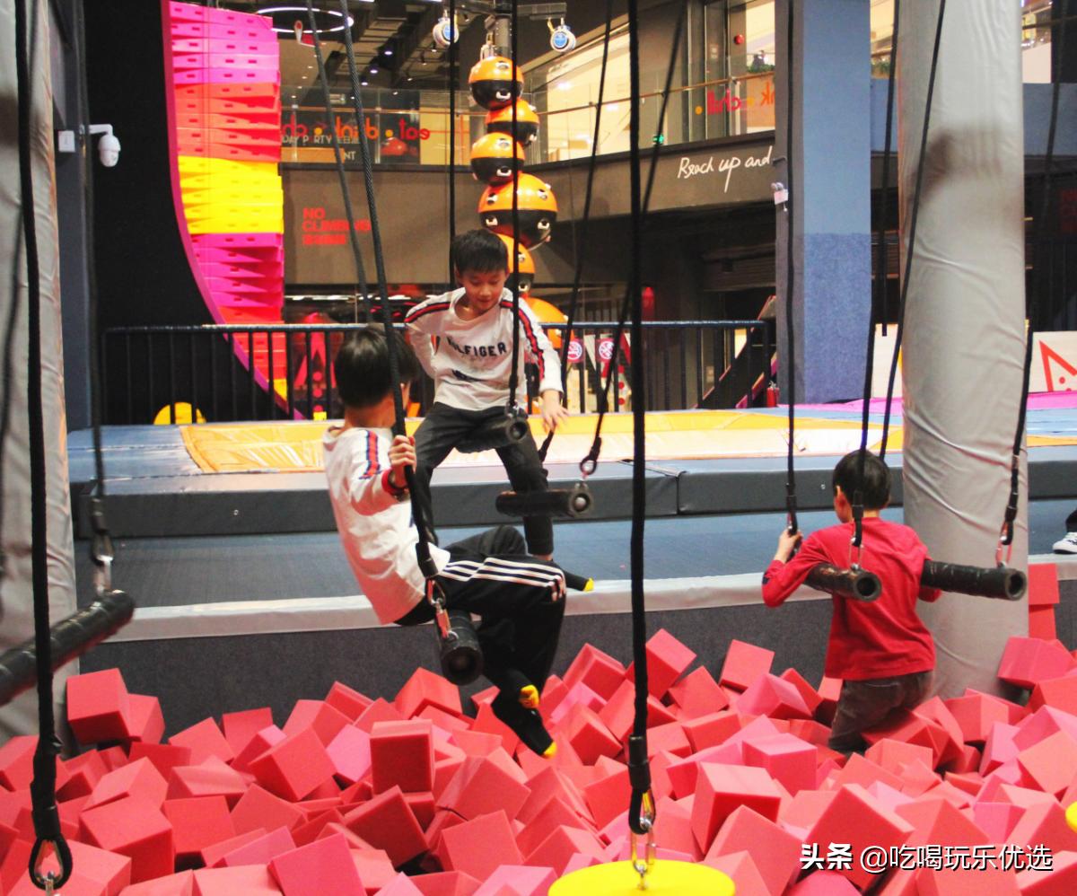 dojump蹦床公园成都大悦城,蹦床公园dojump