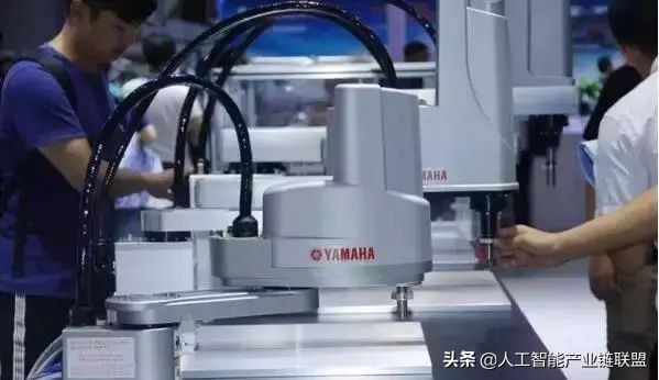 日本机器人和美国机器人,日本机器人对战美国机器人