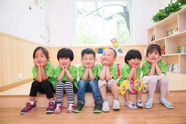 孩子多大可以送托管,孩子送托管好还是自己辅导好