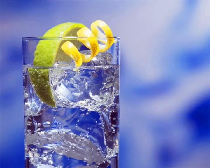 酒吧调酒的知识,酒吧必备常识有哪些