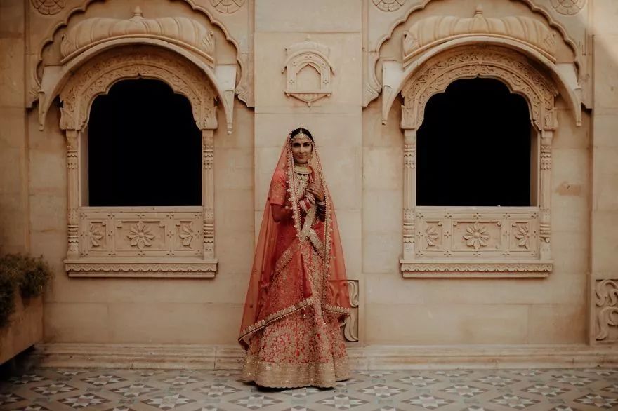 又到了结婚的季节,整理了6种绝美婚纱照