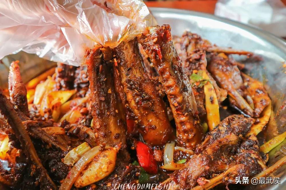 成都这些小店要关门的话，好多人会哭的！