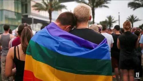 “*力暴**御姐”张雨绮当众扇汪小菲巴掌｜特别报道：遭受家暴的男性