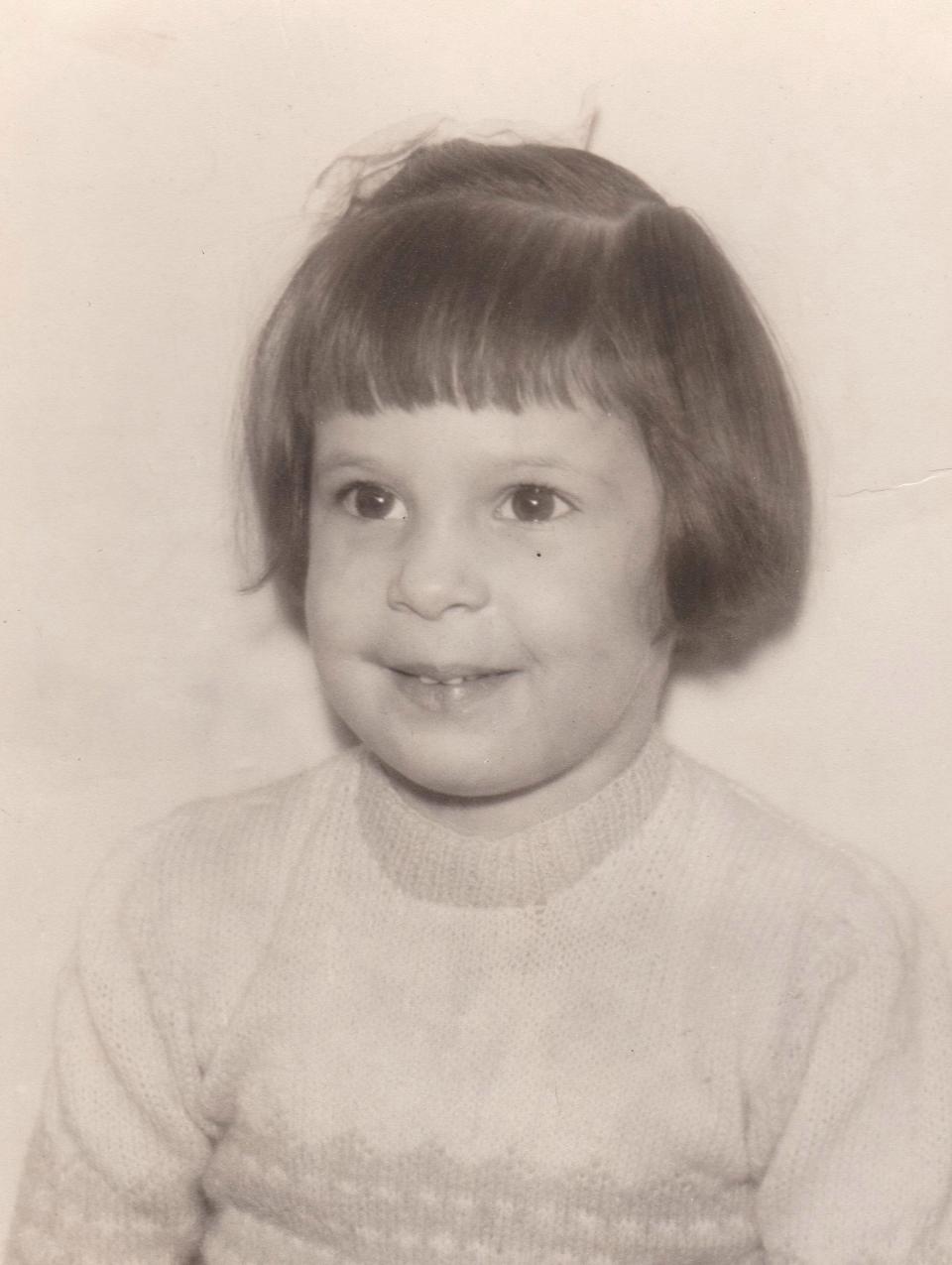 英国变性手术,英国59岁男子变性后续