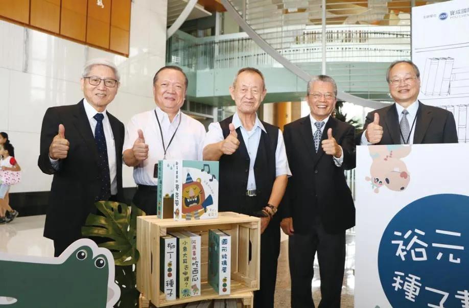 全球五双球鞋,足球全球鞋