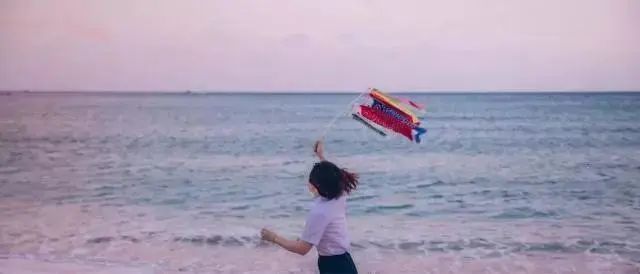 走太急脚累想太多心累,走得太急脚痛想得太多心累