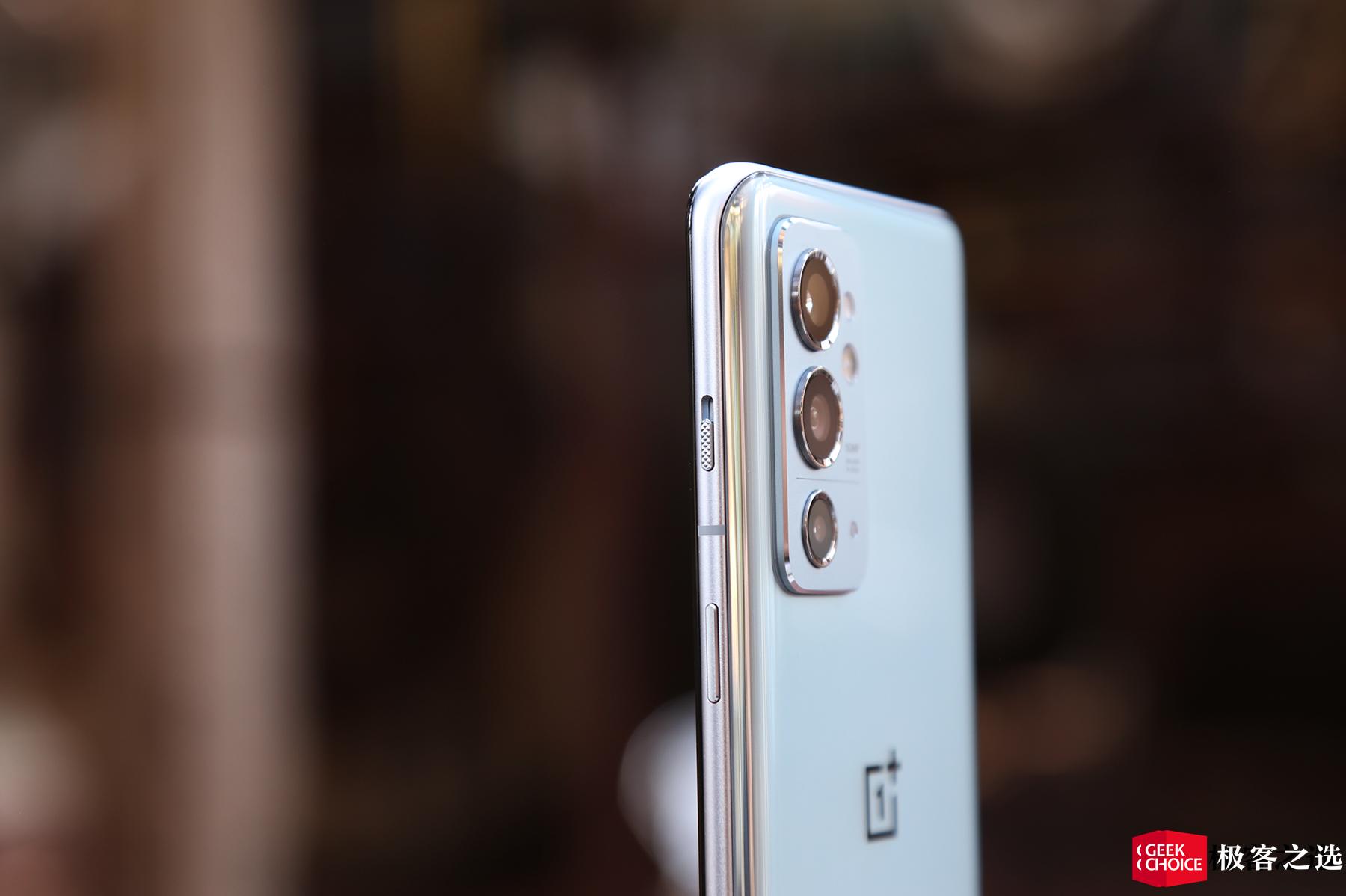 一加9RT体验:用上全新E4直屏和ColorOS12,直屏*党**的新选择?