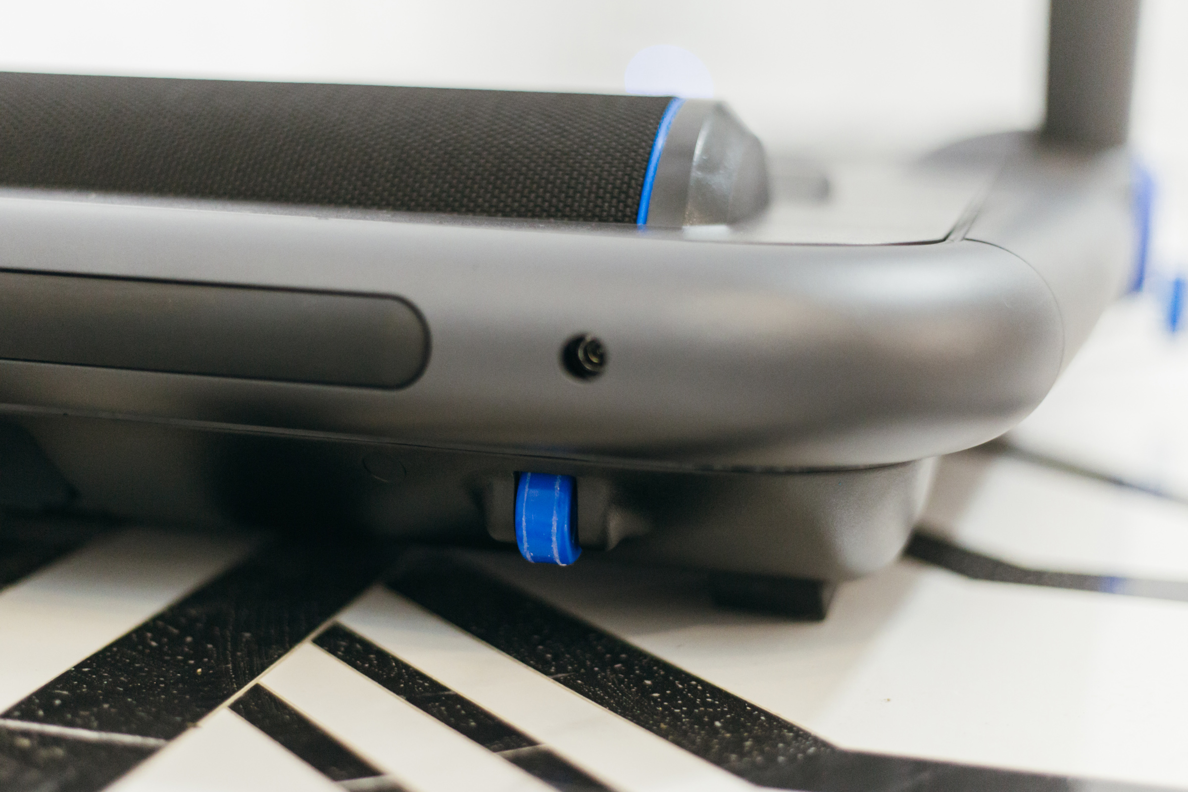 灏忛噾鏅鸿兘鎶樺彔璺戞鏈簁12pro,濂崇敓蹇箰鍚戝墠鍐茶窇姝ユ満