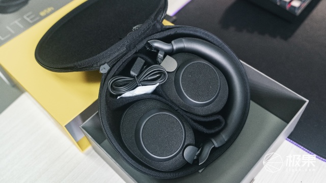 高级感耳机推荐,头戴式超级隔音的耳机推荐