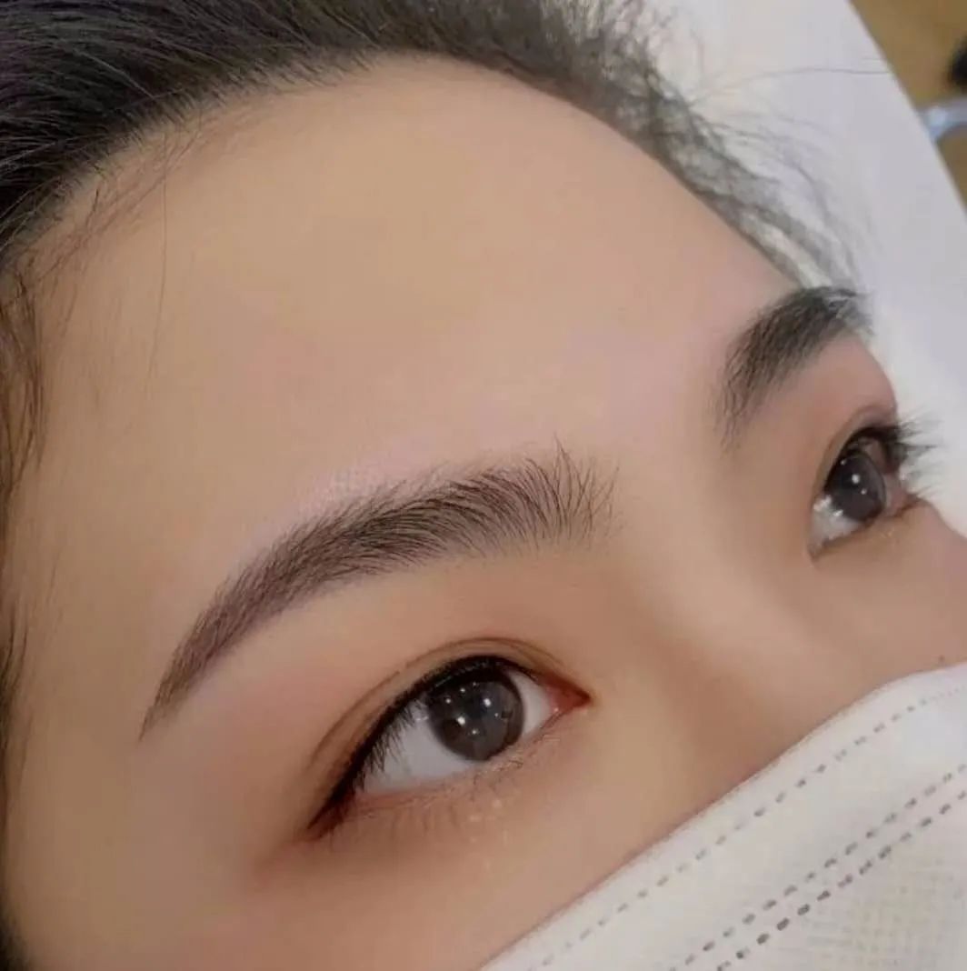 景甜眉毛属于什么眉形,景甜粗眉跟细眉的区别