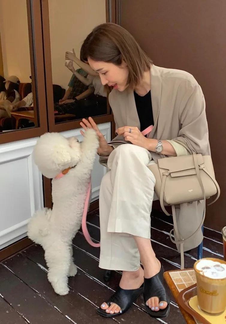 jennie穿搭冬香奈儿,求jennie同款衣服