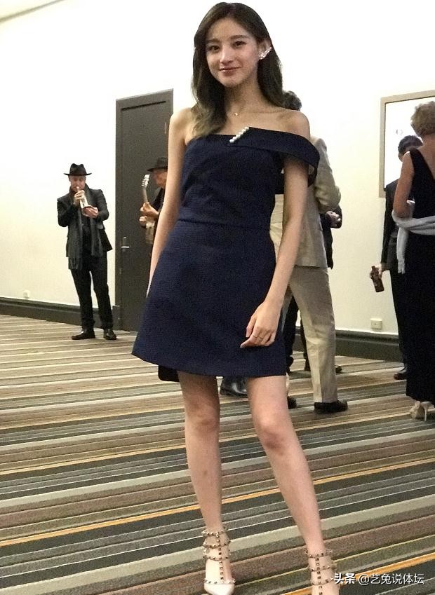 马凡舒播音图片,体育频道马凡舒图片