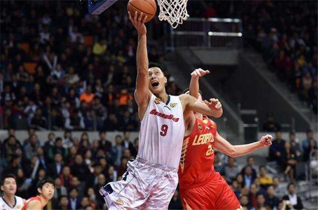 易建联参加完高考,易建联哪年参加的高考