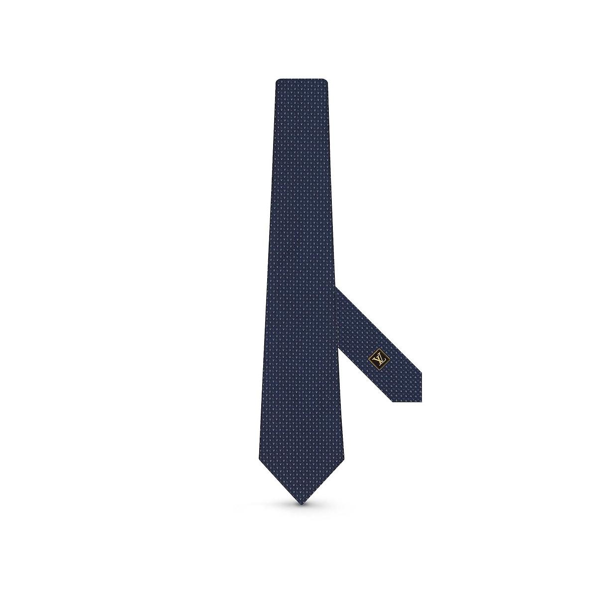 无论你平时多爱休闲装，作为男士“领带”是必需品！