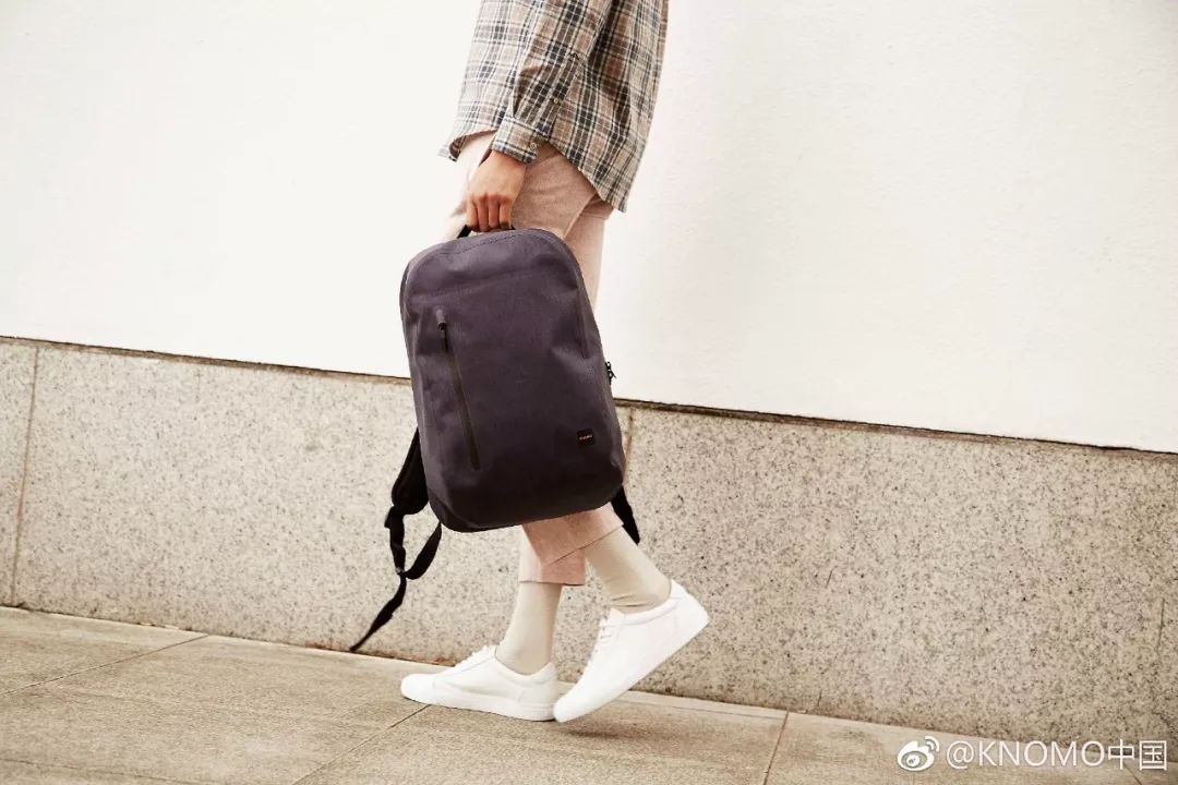 出差见客户双肩包,轻便双肩包出差不压肩膀