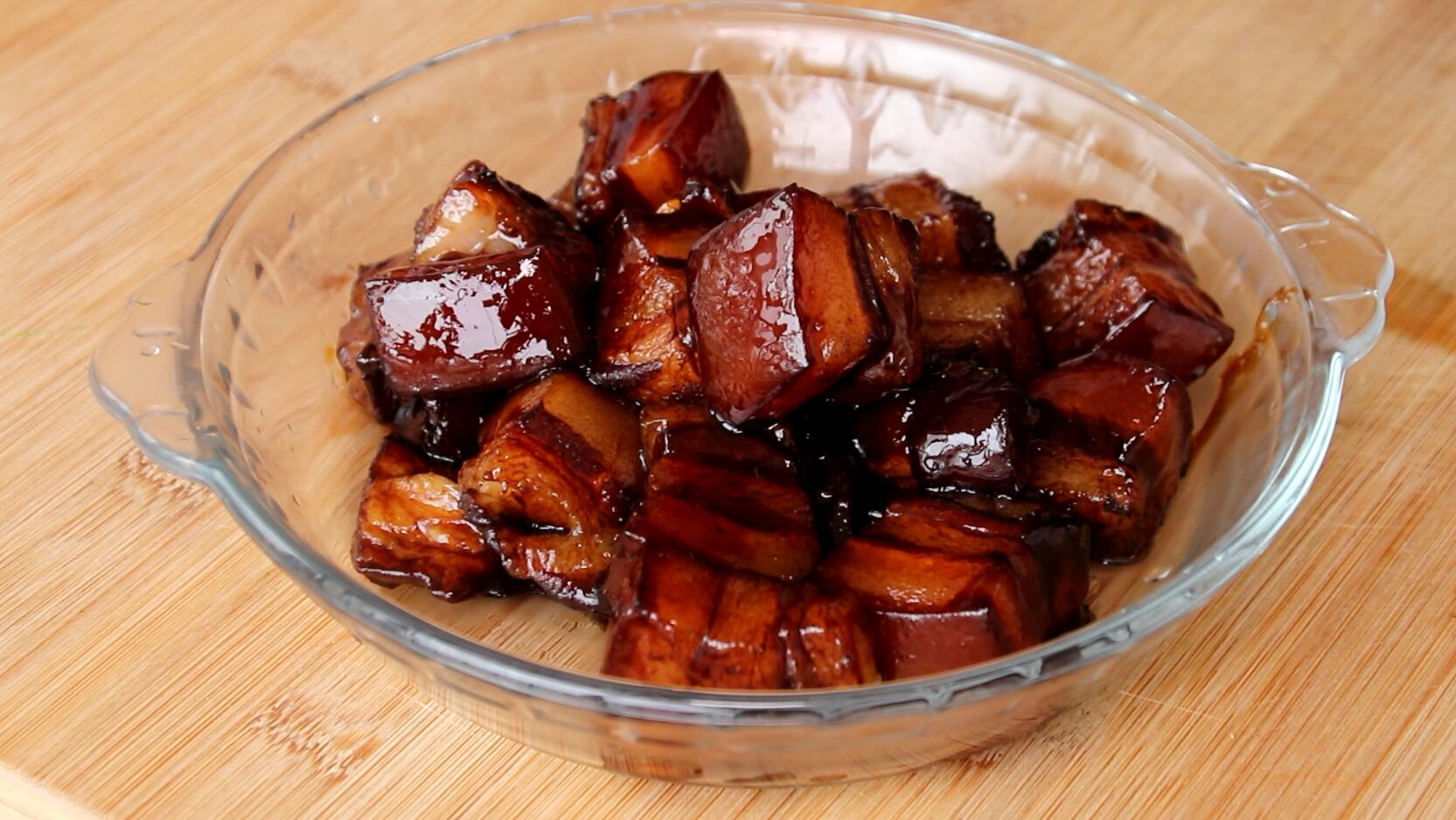 怎么用电饭煲做红烧肉好吃又不腻,3步就能搞定的电饭煲红烧肉