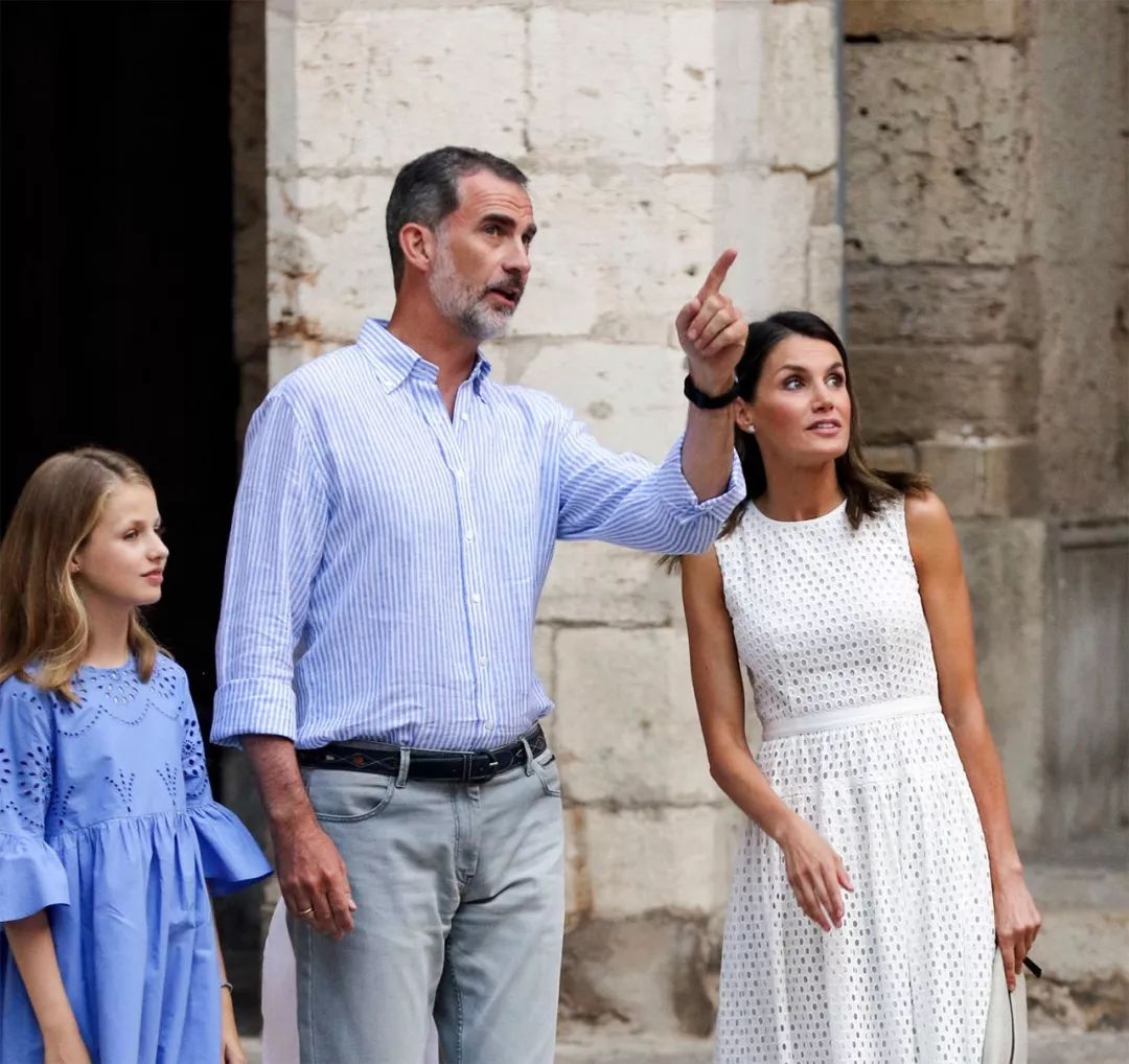 荷兰王后和女儿,荷兰王后女儿