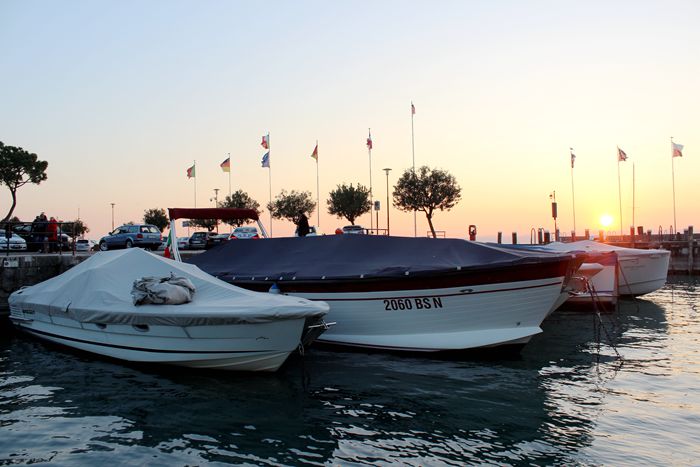 与意大利商人讨价旅游购物欧洲与亚洲国家不同的经营价值观