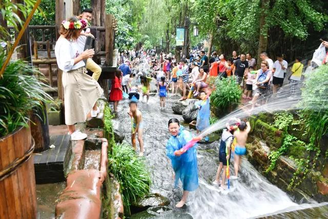 漫步天府之国黄龙溪古镇,成都黄龙溪鹿溪河