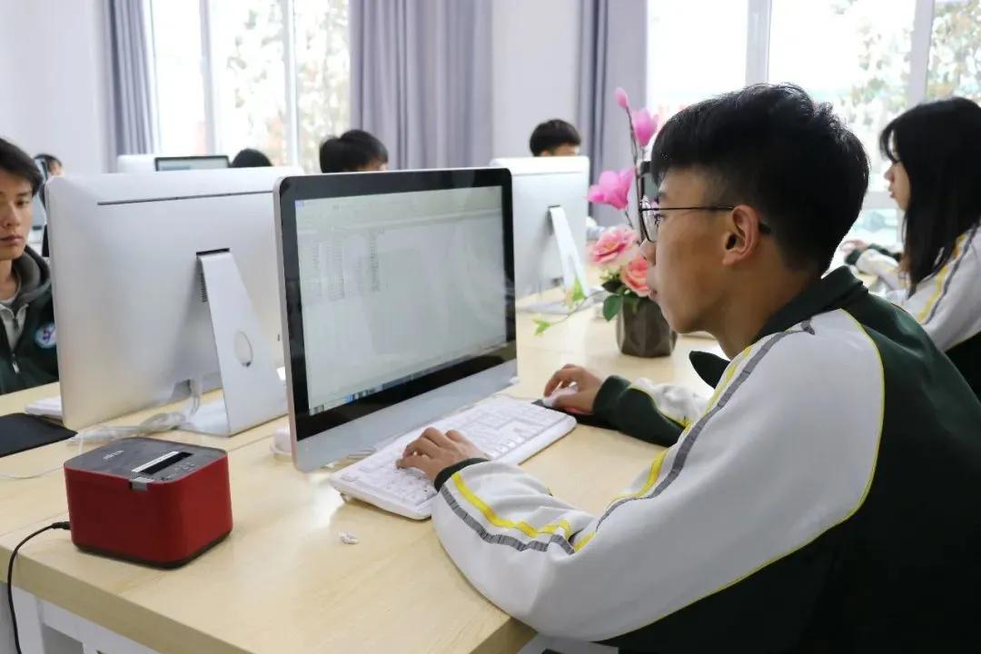 肥乡职教中心哪个专业比较好,肥乡职教和邯郸职教哪个好