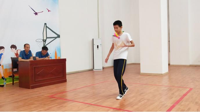 跳绳踢毽比赛活动方案,小学生绳毽比赛简报