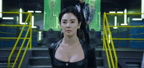 “耐老”只服8位明星，靠运动和自律，不打针不整容，越老越好看