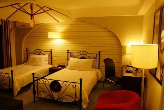 欧洲住酒店和国内有啥不同,住外国酒店注意事项