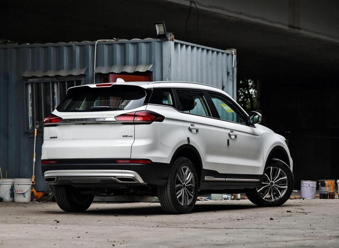 15万预算suv买新车好还是二手车好,博越对比智跑哪个值得买