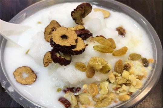 海南清补凉夏日消暑必学甜品,海南特色小吃春光椰奶清补凉