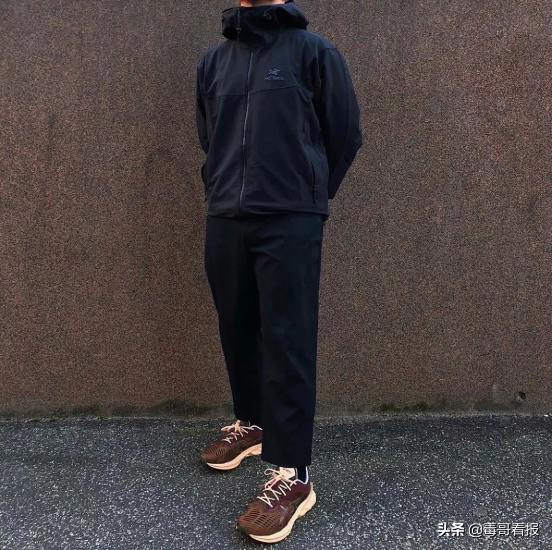 颜值和实用并存的一款鞋,穿什么鞋最有牌面