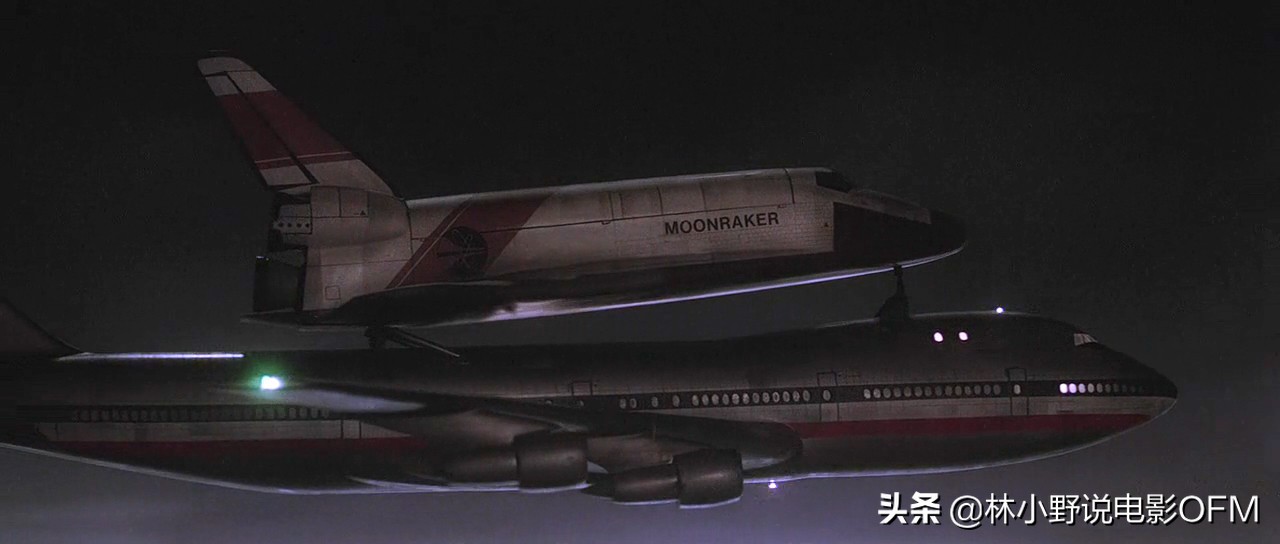 007大钢牙视频,007大钢牙咬死鲨鱼