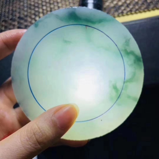 极品翡翠黄加绿手镯图片,极品翡翠手镯的鉴别方法