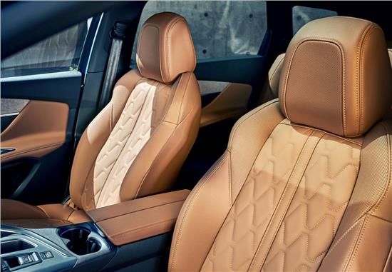 新法式基础款不只流行更实用,新法式驾控旗舰