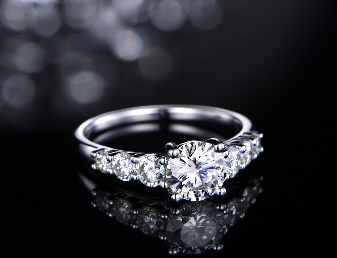 自己开个珠宝店大概投资多少钱,自己开珠宝店需要什么条件