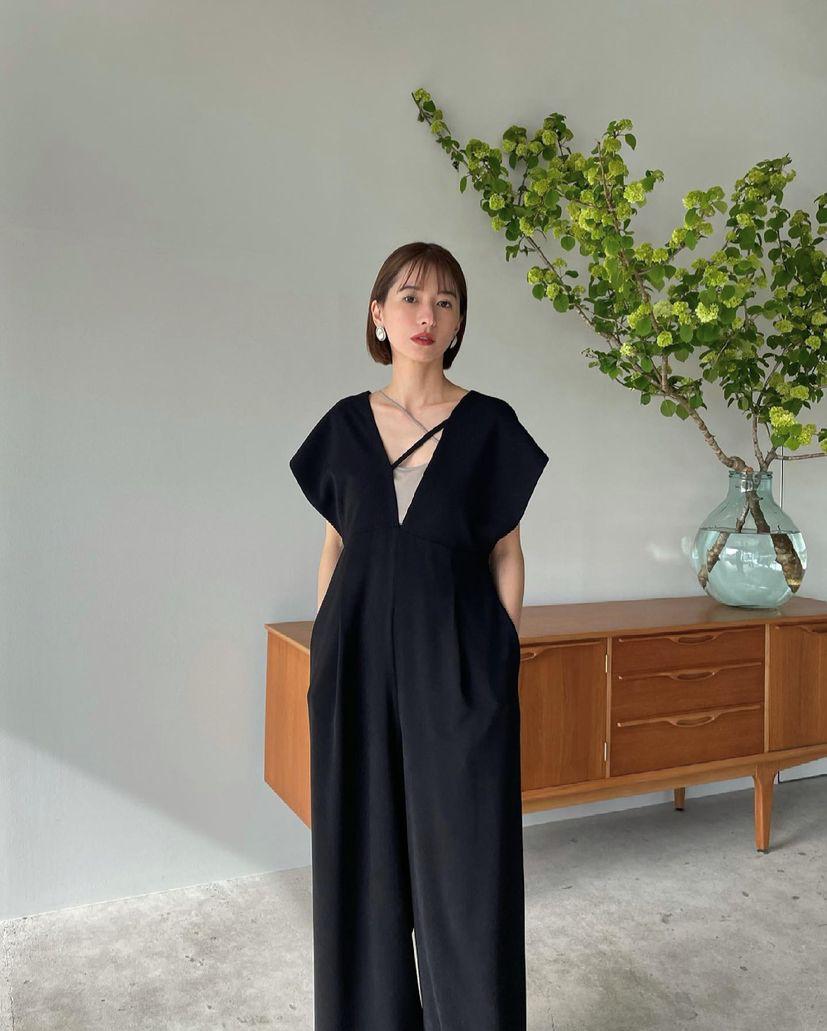 喜欢宽松衣服怎么办,怎么把宽松版的衣服穿有型