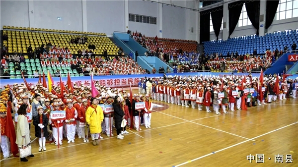 南县:号声嘹亮秀风采雏鹰齐奏育情怀